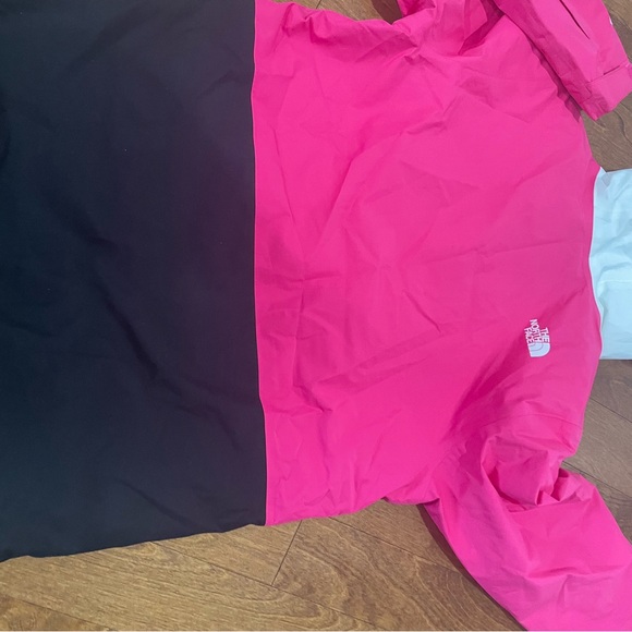 Brand new The north face jacket - Picture 5 of 5
